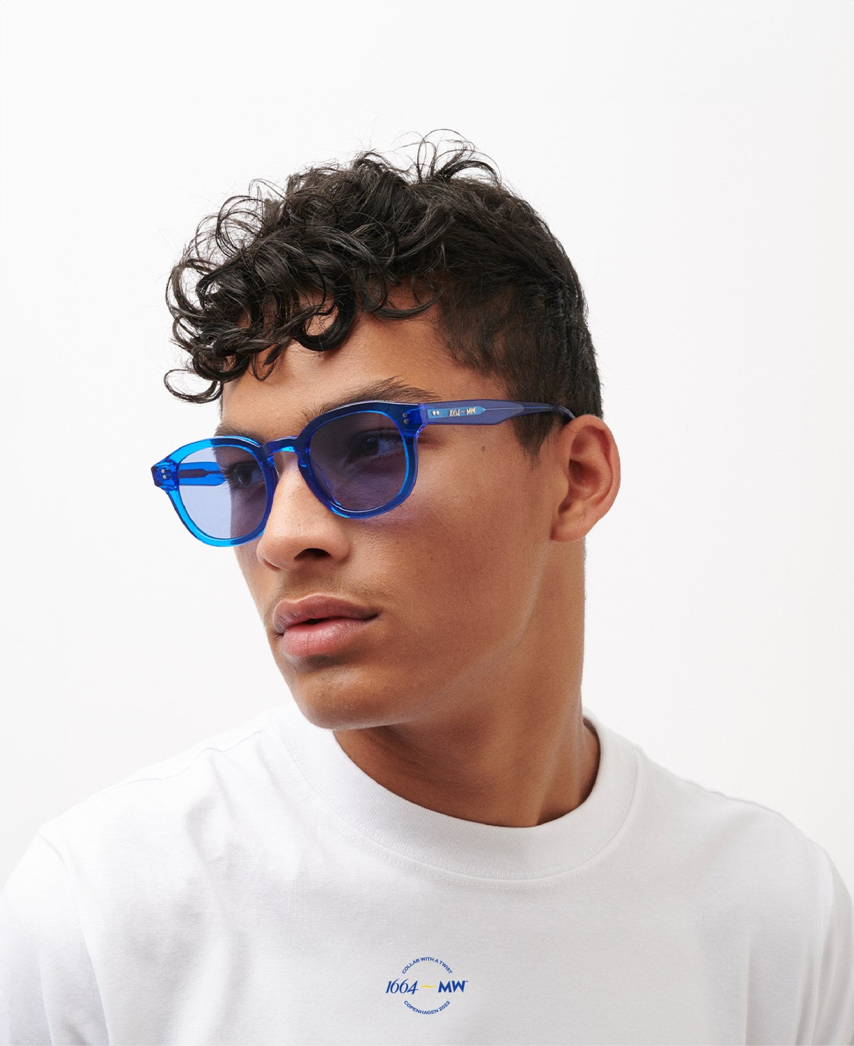 1664-2 - Dark Blue Crystal Blue