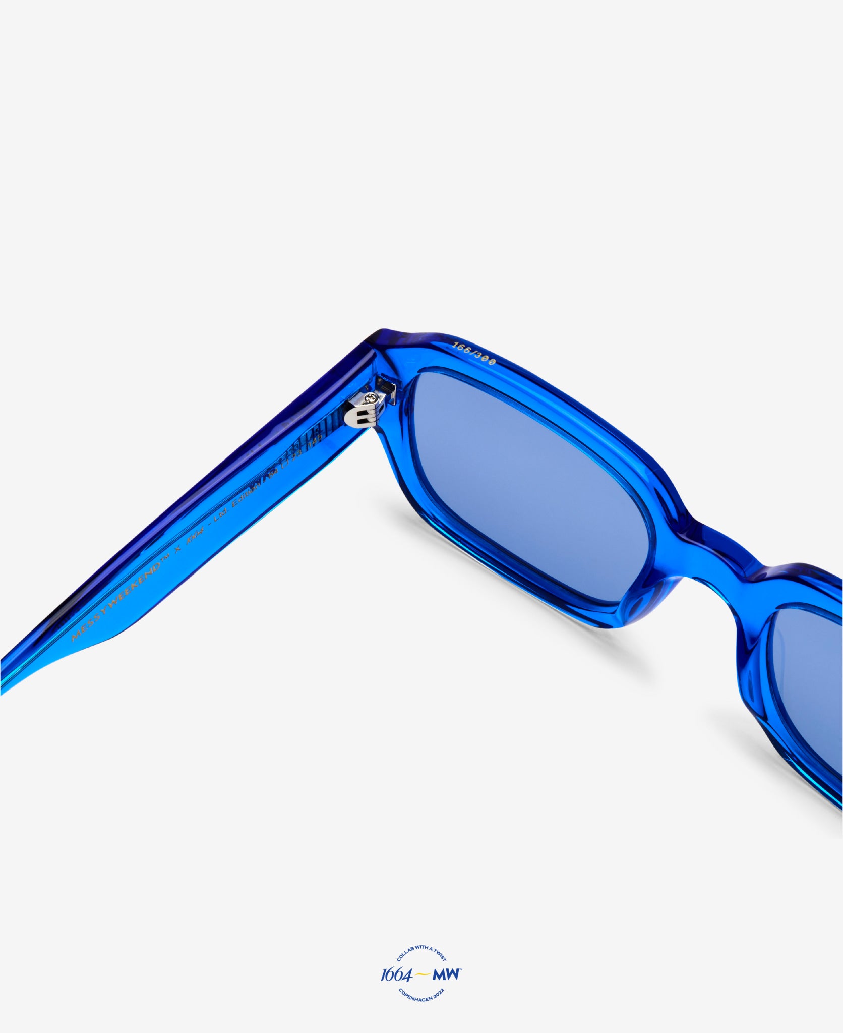 1664-1 - Dark Blue Crystal Blue