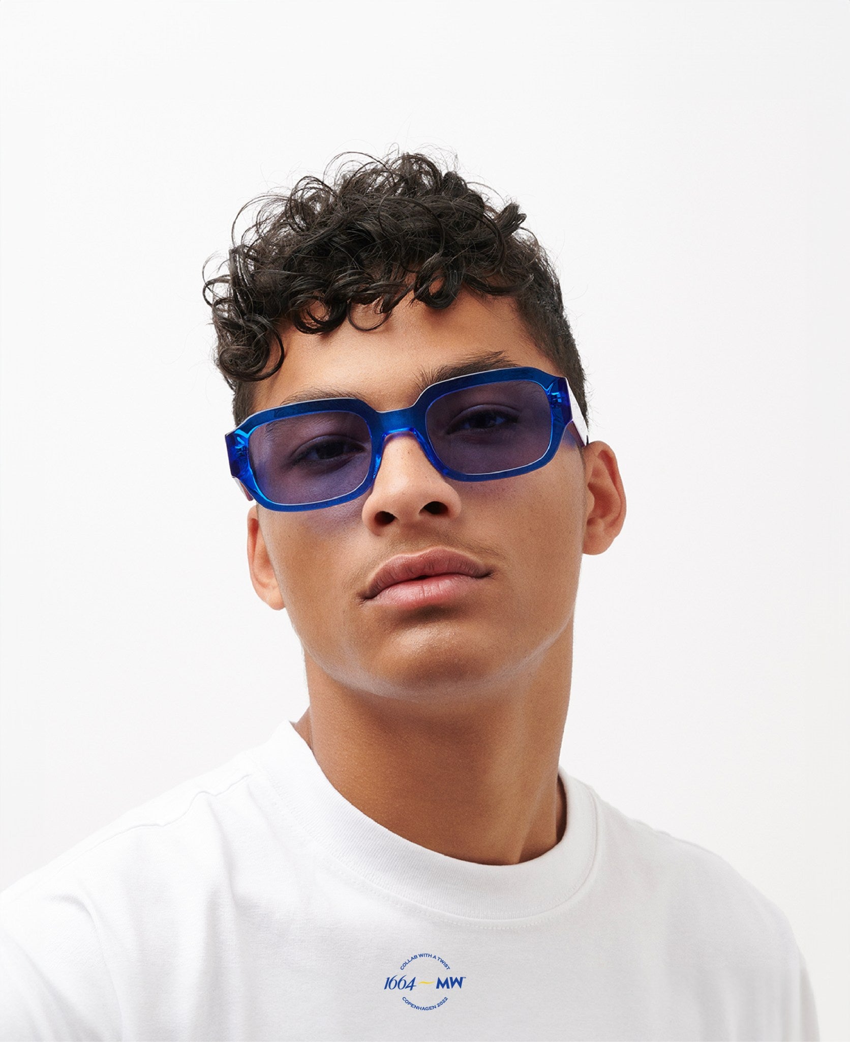 1664-1 - Dark Blue Crystal Blue